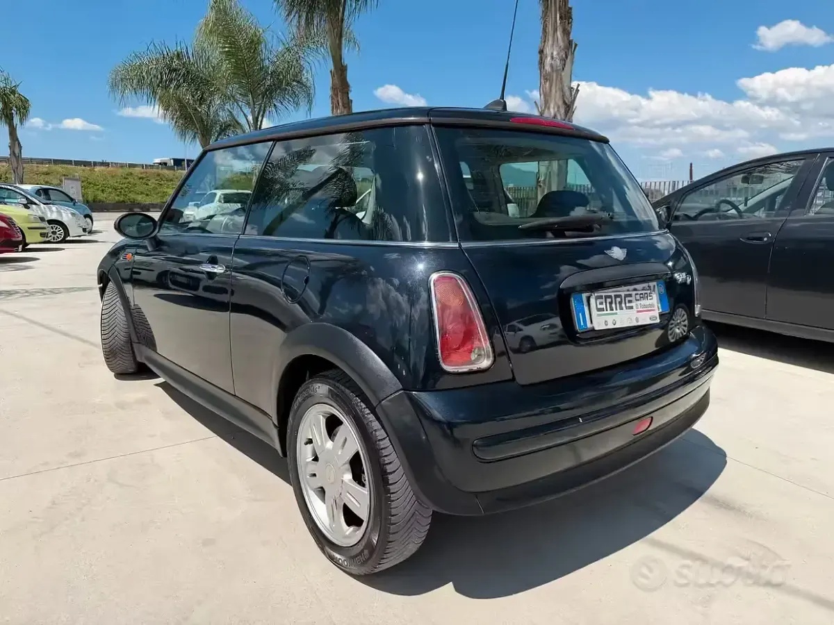 Usata Mini One D 88 CV (64 kW) 2006 Blu Utilitaria