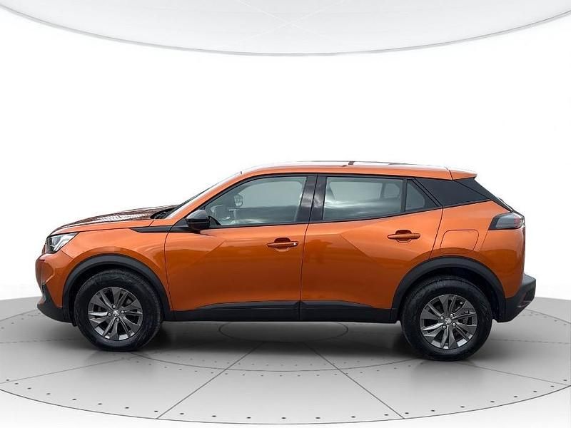 Usado Peugeot 2008 Active 131 CV (96 kW) 2023 Naranja SUV