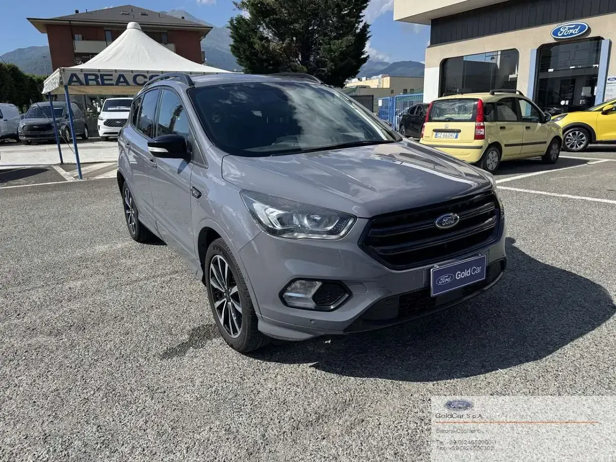 Usata Ford Kuga S 120 CV (88 kW) 2019 Grigio SUV