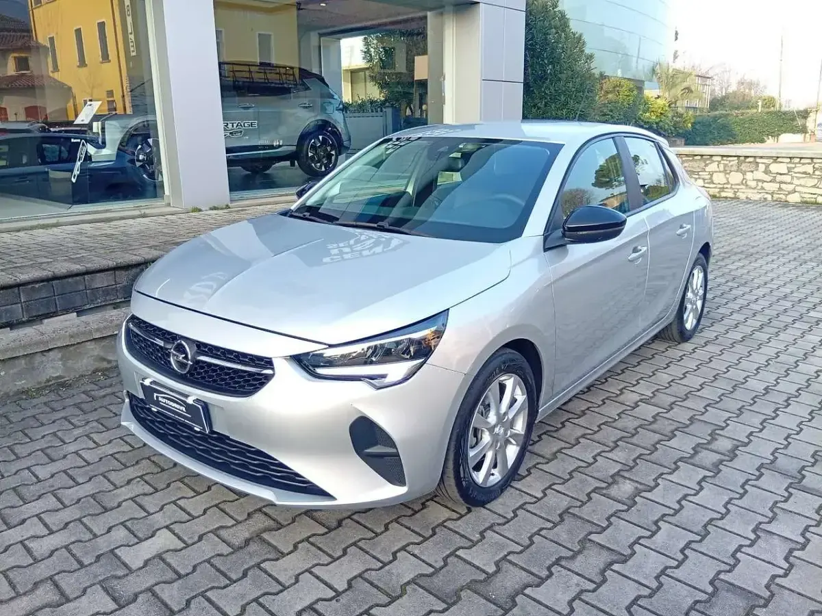 Usata Opel Corsa Edition 101 CV (74 kW) 2023 Argento Utilitaria