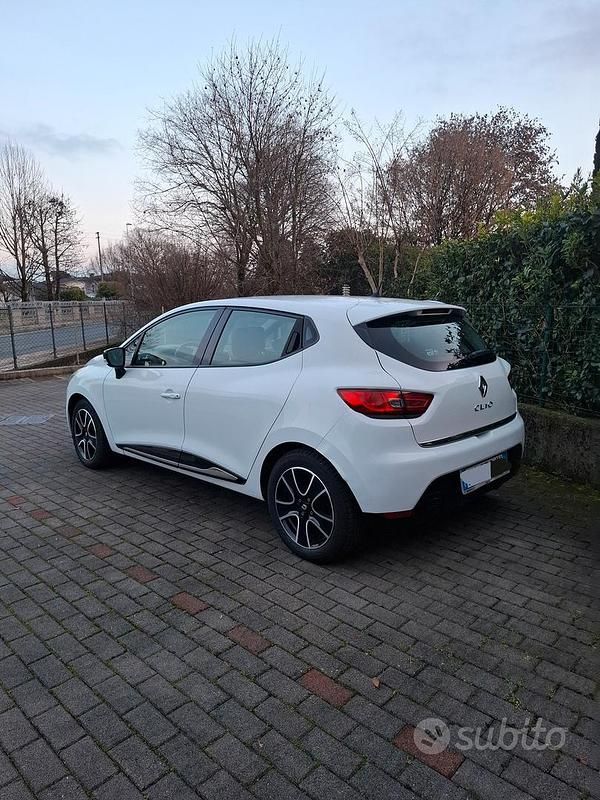 Usata Renault Clio IV 75 CV (55 kW) 2014 Bianco Utilitaria