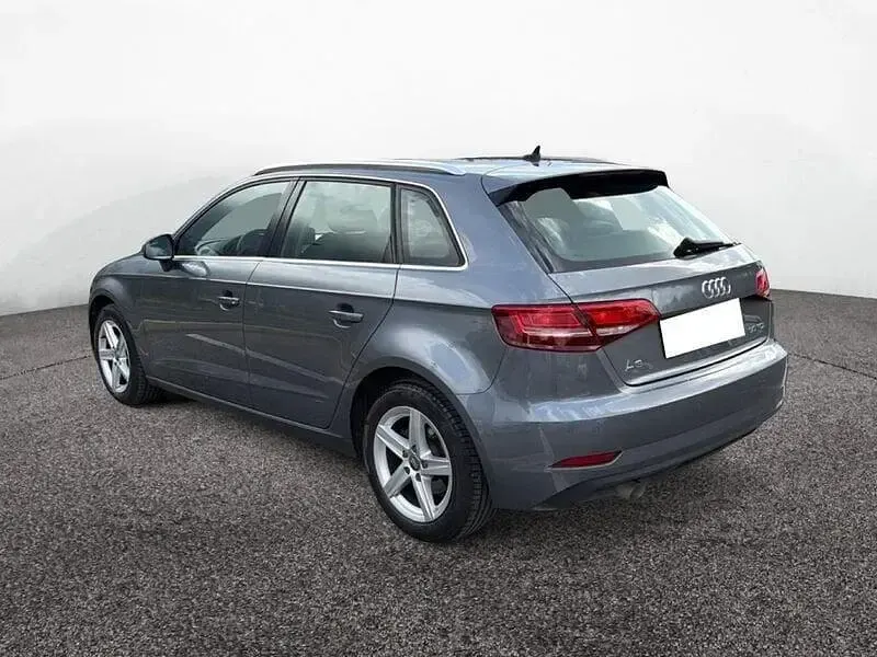 Usata Audi A3 Business 115 CV (84 kW) 2019 Grigio Berlina