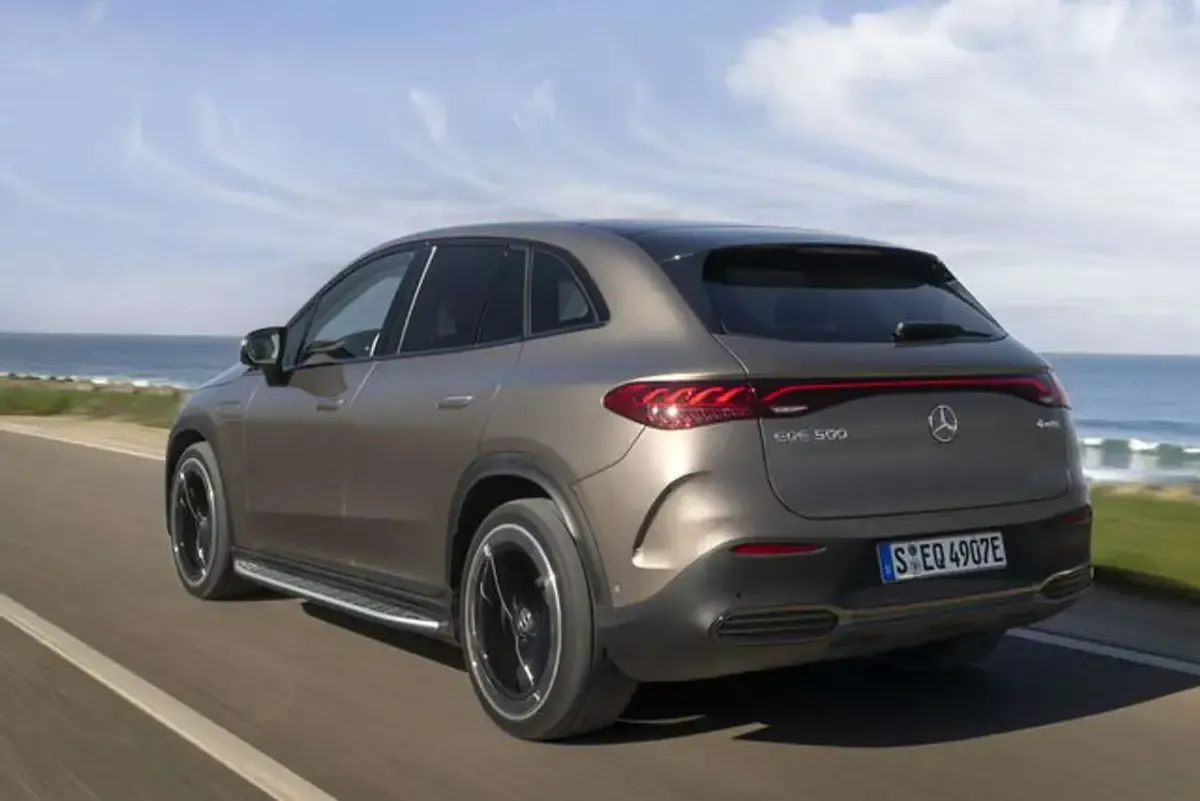 Nuova Mercedes EQE350 Advanced Plus 135 kW (184 CV) 2025 Argento SUV