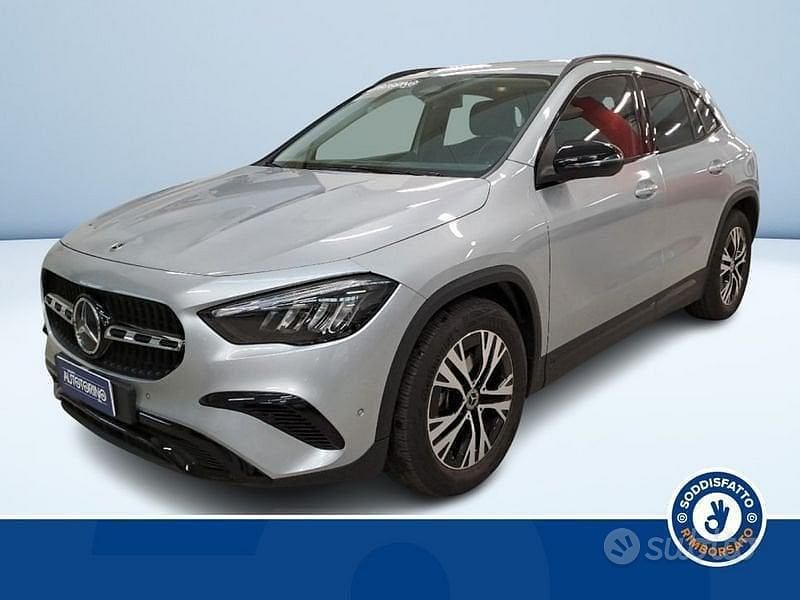 Usata Mercedes GLA200 Advanced 149 CV (109 kW) 2025 Argento SUV