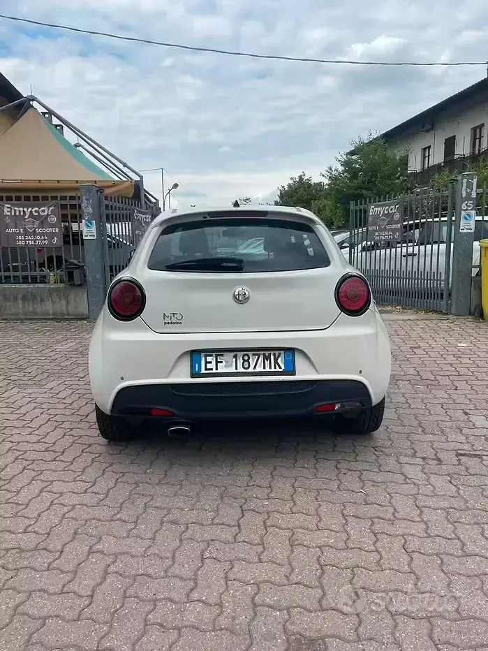 Usata Alfa Romeo MiTo 105 CV (77 kW) 2010 Beige Utilitaria