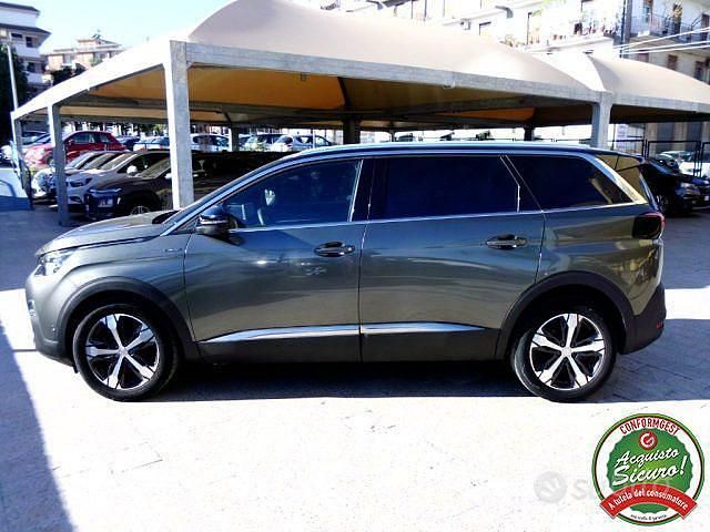 Usata Peugeot 5008 GT-line 119 CV (87 kW) 2017 Antracite SUV
