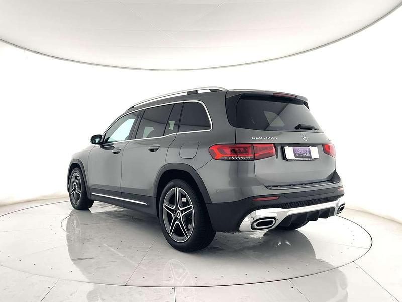 Usata Mercedes GLB220 Premium 190 CV (139 kW) 2021 Grigio metallizzato SUV