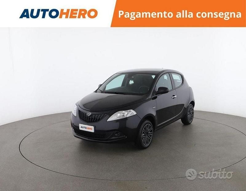 Nero Usata 2024 Lancia Ypsilon Due volumi | 13.499 € - Immagine 1/2