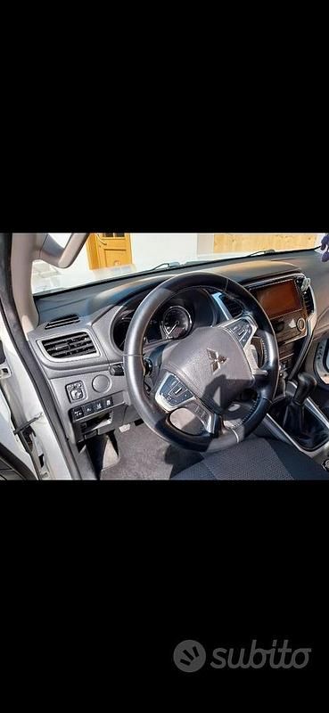 Usata Mitsubishi L200 181 CV (133 kW) 2020 Bianco Pick-up