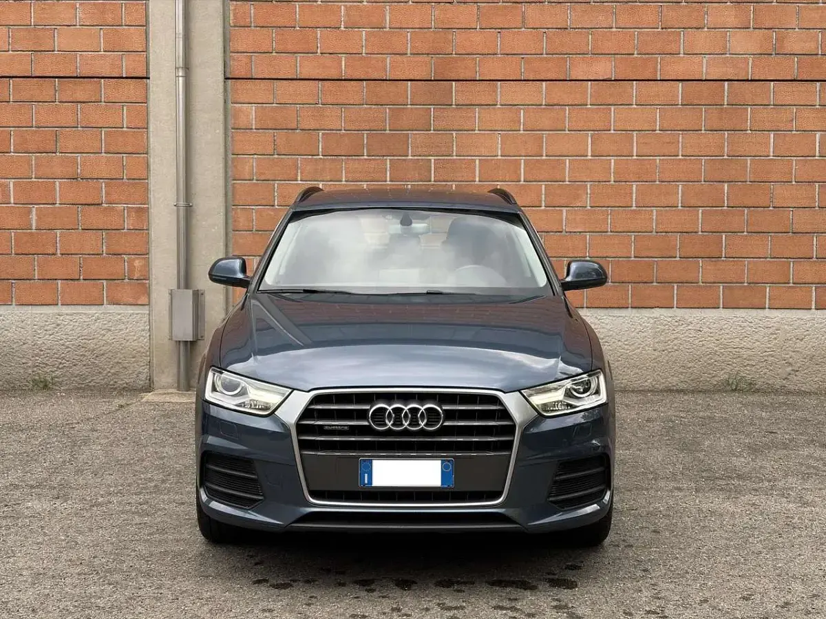 Usata Audi Q3 Ambiente 150 CV (110 kW) 2015 Blu utopia metallizzato SUV