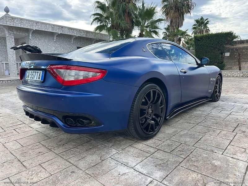 Usata Maserati Granturismo 405 CV (297 kW) 2009 Blu Coupé
