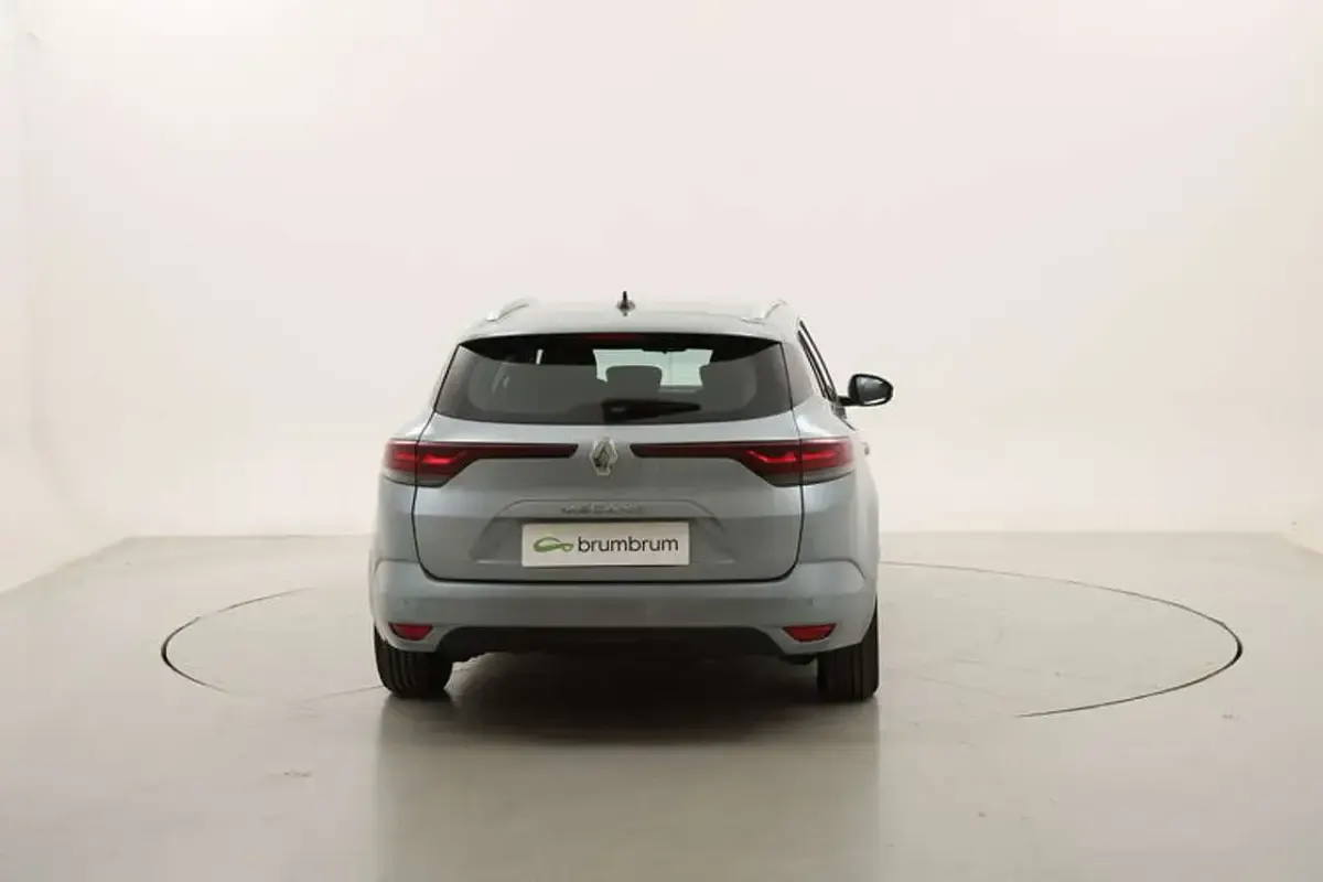 Usata Renault Mégane GrandTour Business 116 CV (85 kW) 2022 Grigio Station wagon