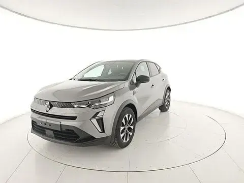 Uusi Renault Captur Evolution 101 HP (74 kW) 2026 Harmaa Katumaasturi