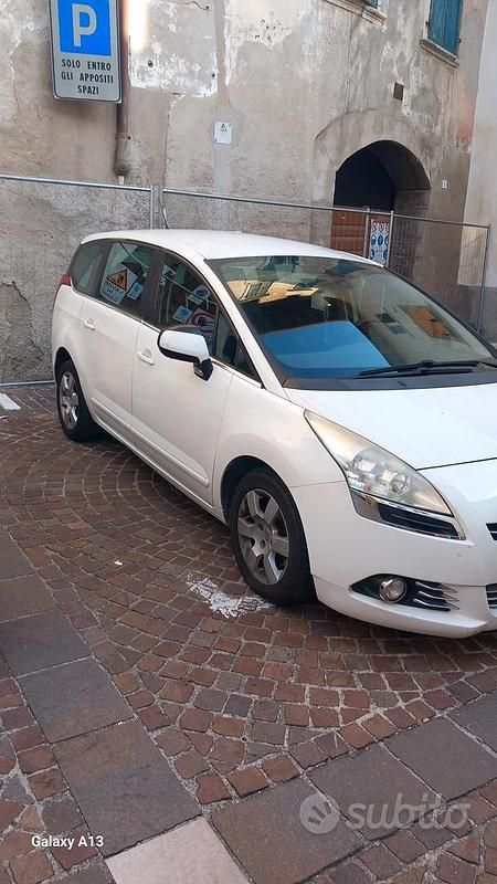 Usata Peugeot 5008 150 CV (110 kW) 2013 Bianco Monovolume