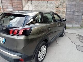 Usata Peugeot 3008 Active 131 CV (96 kW) 2019 Verde SUV