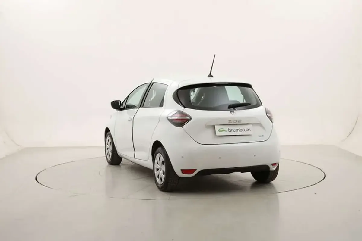 Usata Renault Zoe Zen 50 kW (69 CV) 2022 Bianco Utilitaria