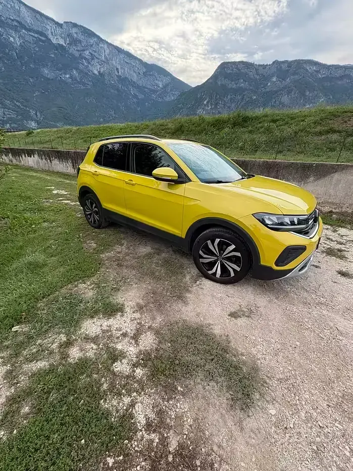 Usata VW T-Cross 115 CV (84 kW) 2024 Giallo SUV
