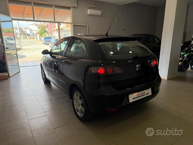 Usata Seat Ibiza 60 CV (44 kW) 2008 Nero Berlina