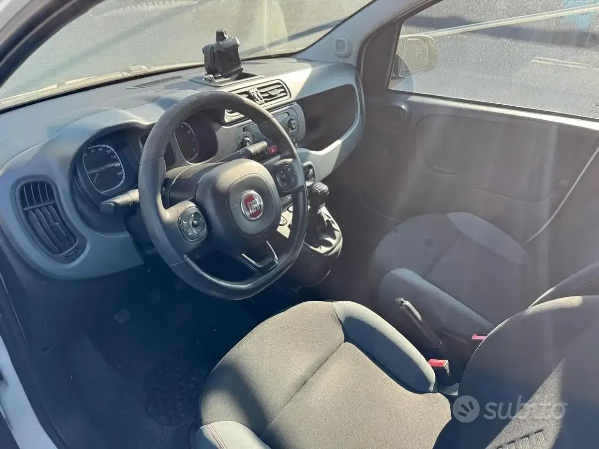 Usata Fiat Panda 4x4 S 86 CV (63 kW) 2020 Other Utilitaria