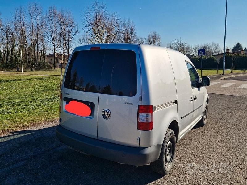 Usata VW Caddy 109 CV (80 kW) 2007 Grigio Monovolume