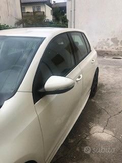 Usata VW Golf VI 102 CV (75 kW) 2011 Bianco Utilitaria