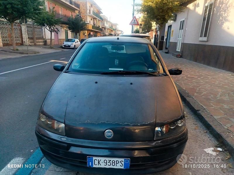 Usata Fiat Punto 80 CV (58 kW) 2003 Grigio Utilitaria