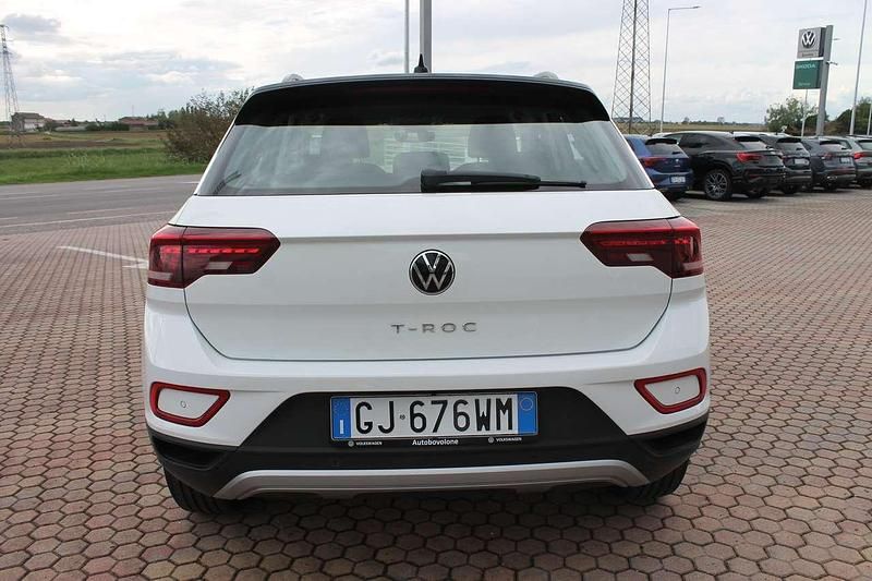 Usata VW T-Roc Life 150 CV (110 kW) 2022 Pure white / nero SUV