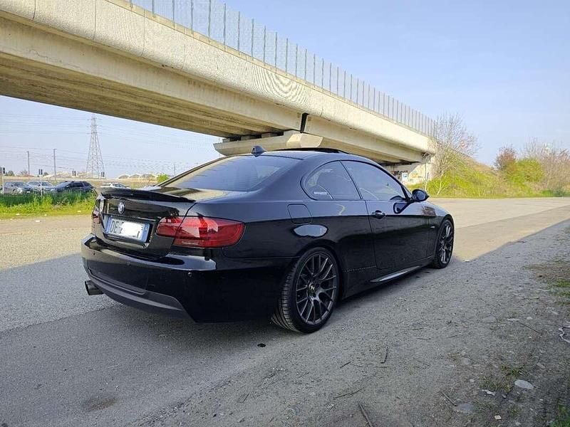 Usata BMW 325 M Sport 218 CV (160 kW) 2007 Nero Coupé