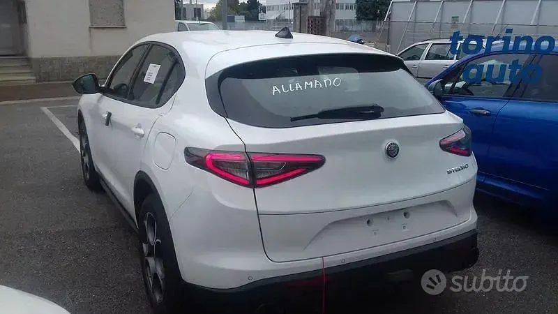 Nuova Alfa Romeo Stelvio Sprint 160 CV (117 kW) 2026 Bianco SUV