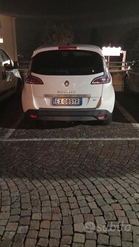 Usata Renault Scénic III 110 CV (80 kW) 2014 Bianco Monovolume