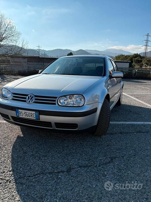 Begagnad VW Golf IV 75 HK (55 kW) 2000 Grå Sedan