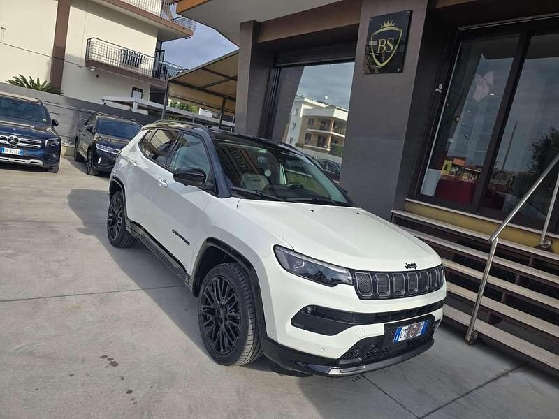 Bianco Usata 2024 Jeep Compass SUV | 27.990 € (Buon prezzo) - Immagine 1/4
