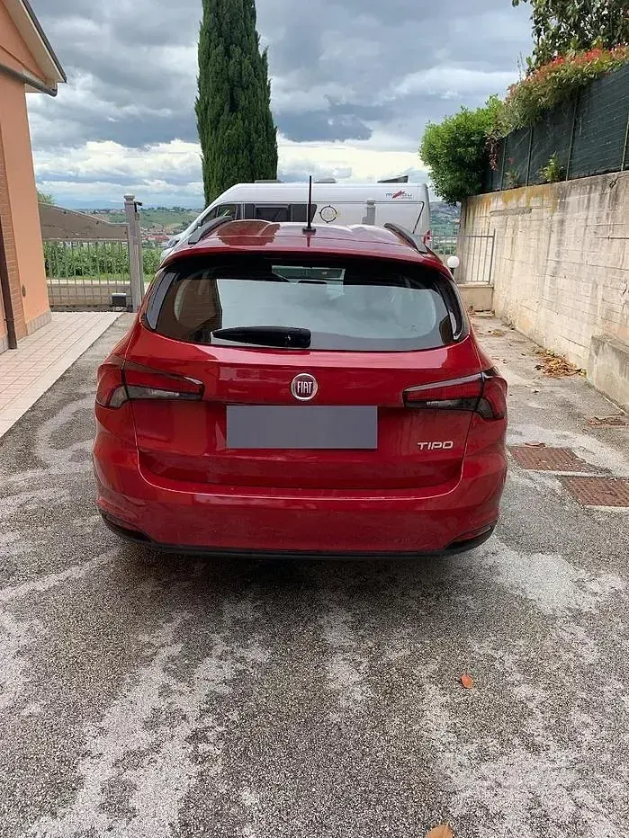 Usata Fiat Tipo Lounge 120 CV (88 kW) 2020 Rosso Station wagon