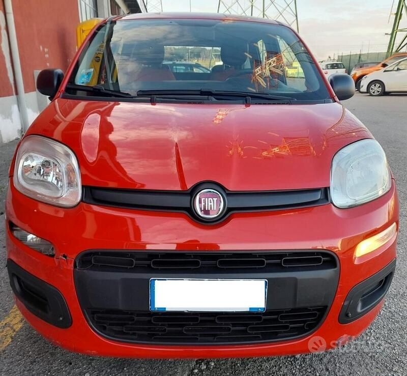 Usata Fiat Panda Easy 69 CV (50 kW) 2017 Rosso Utilitaria