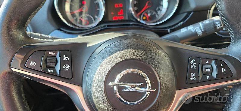 Usata Opel Adam 87 CV (63 kW) 2016 Blu Utilitaria