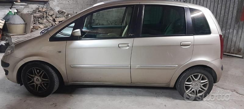 Usata Lancia Musa 101 CV (74 kW) 2006 Monovolume