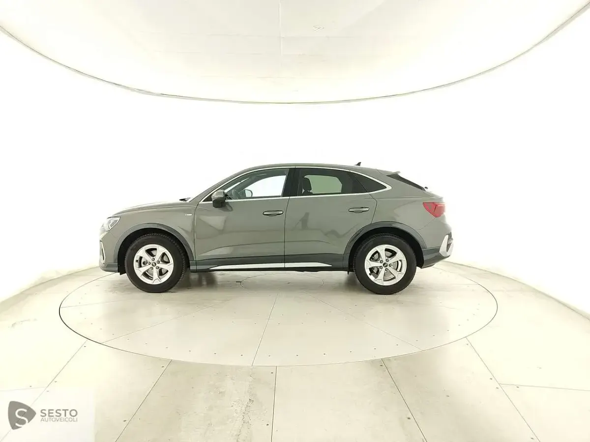 Usata Audi Q3 Sportback S-Line 150 CV (110 kW) 2024 Grigio SUV