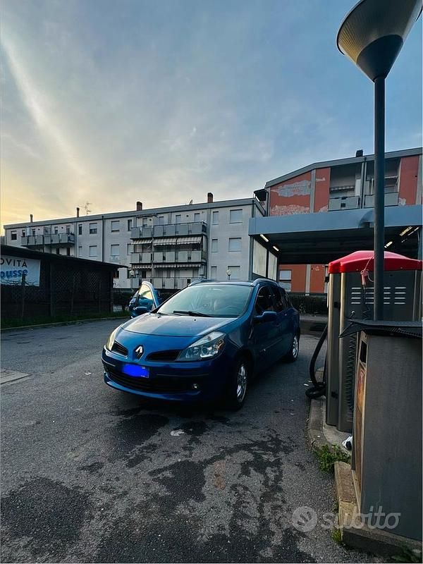 Usata Renault Clio III 2008 Blu Berlina
