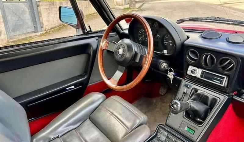 Usata Alfa Romeo Spider Quadrifoglio Verde 125 CV (91 kW) 1987 Rosso Cabrio