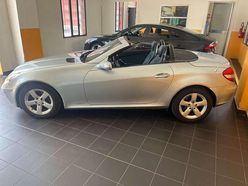 Usata Mercedes SLK200 163 CV (119 kW) 2004 Argento Cabrio