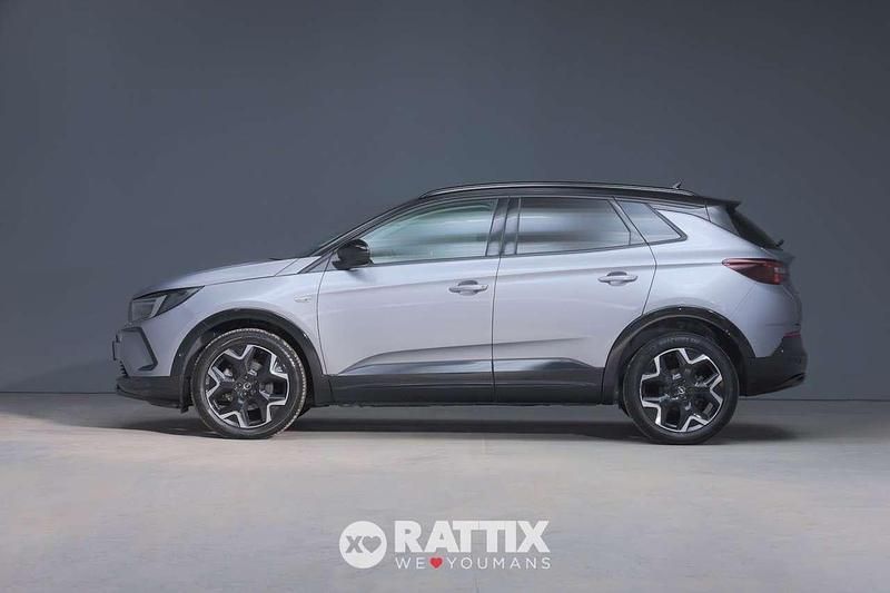 Usata Opel Grandland X 131 CV (96 kW) 2024 Kontrast grey SUV