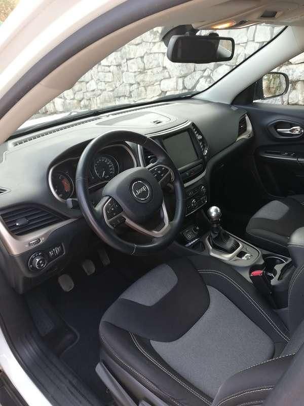 Usata Jeep Cherokee Longitude 140 CV (102 kW) 2016 SUV