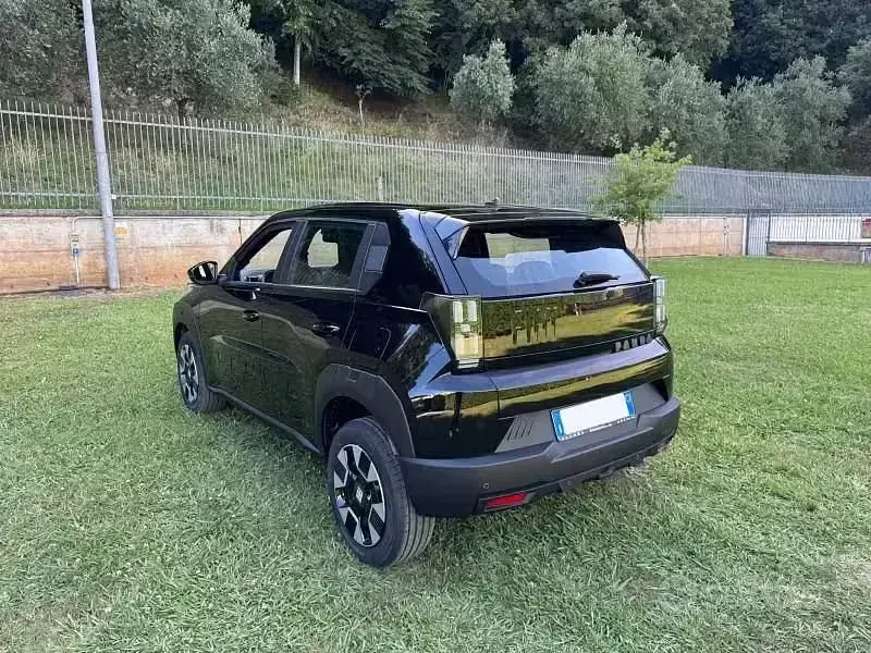 Nuova Fiat Grande Panda Icon 101 CV (74 kW) 2026 Nero Utilitaria