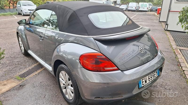 Usata VW Beetle Cabriolet Design 104 CV (76 kW) 2014 Grigio Cabrio