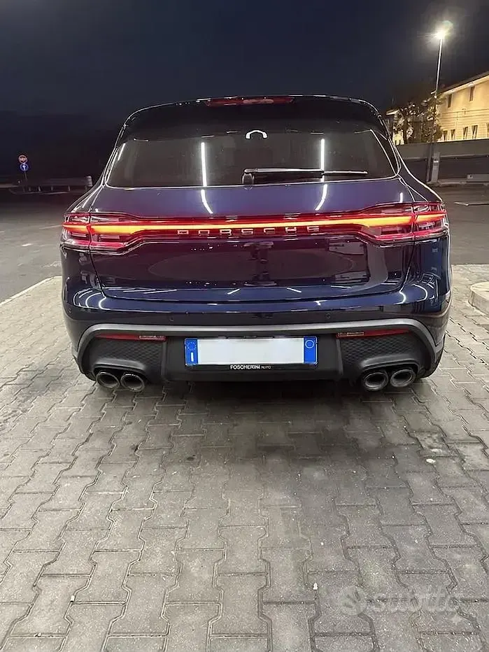 Usata Porsche Macan T 265 CV (194 kW) 2023 Bluazzurro SUV