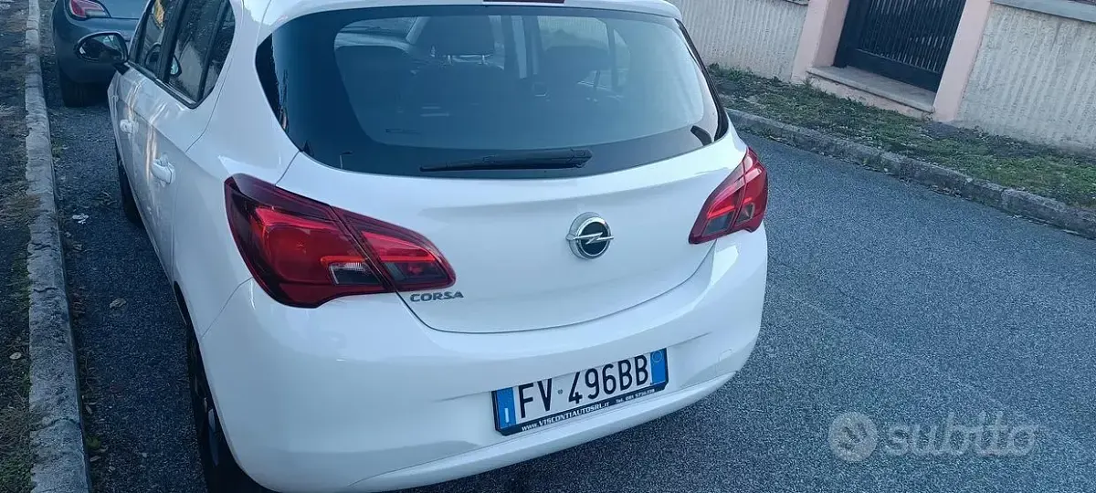 Usata Opel Corsa 90 CV (66 kW) 2018 Bianco Berlina