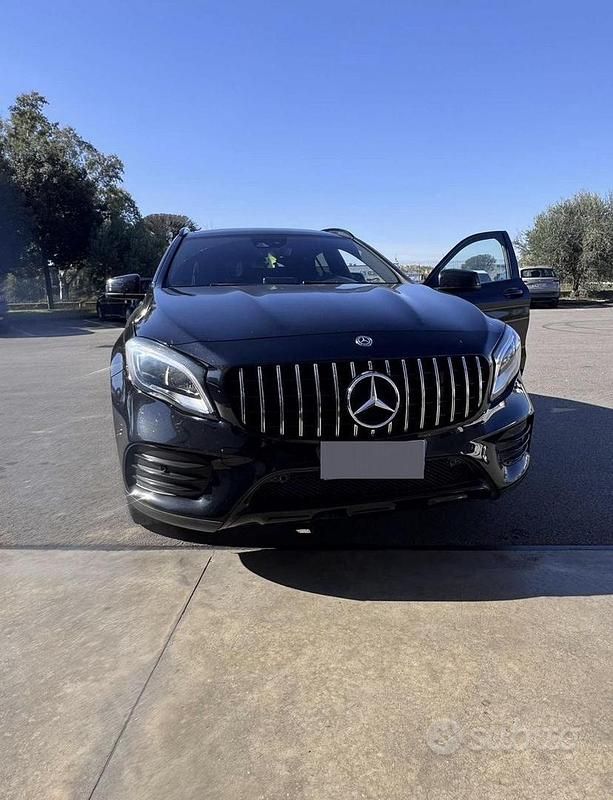 Usata Mercedes GLA200 Premium 136 CV (100 kW) 2018 Nero SUV