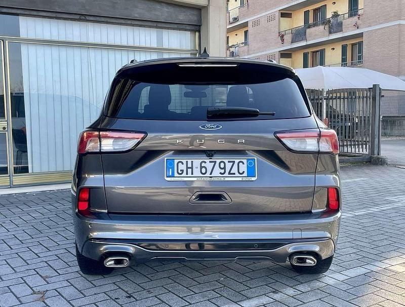 Usata Ford Kuga ST-Line 120 CV (88 kW) 2022 Nero SUV