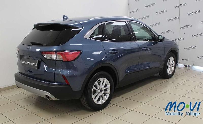 Usata Ford Kuga 120 CV (88 kW) 2020 Blu/azzurro SUV