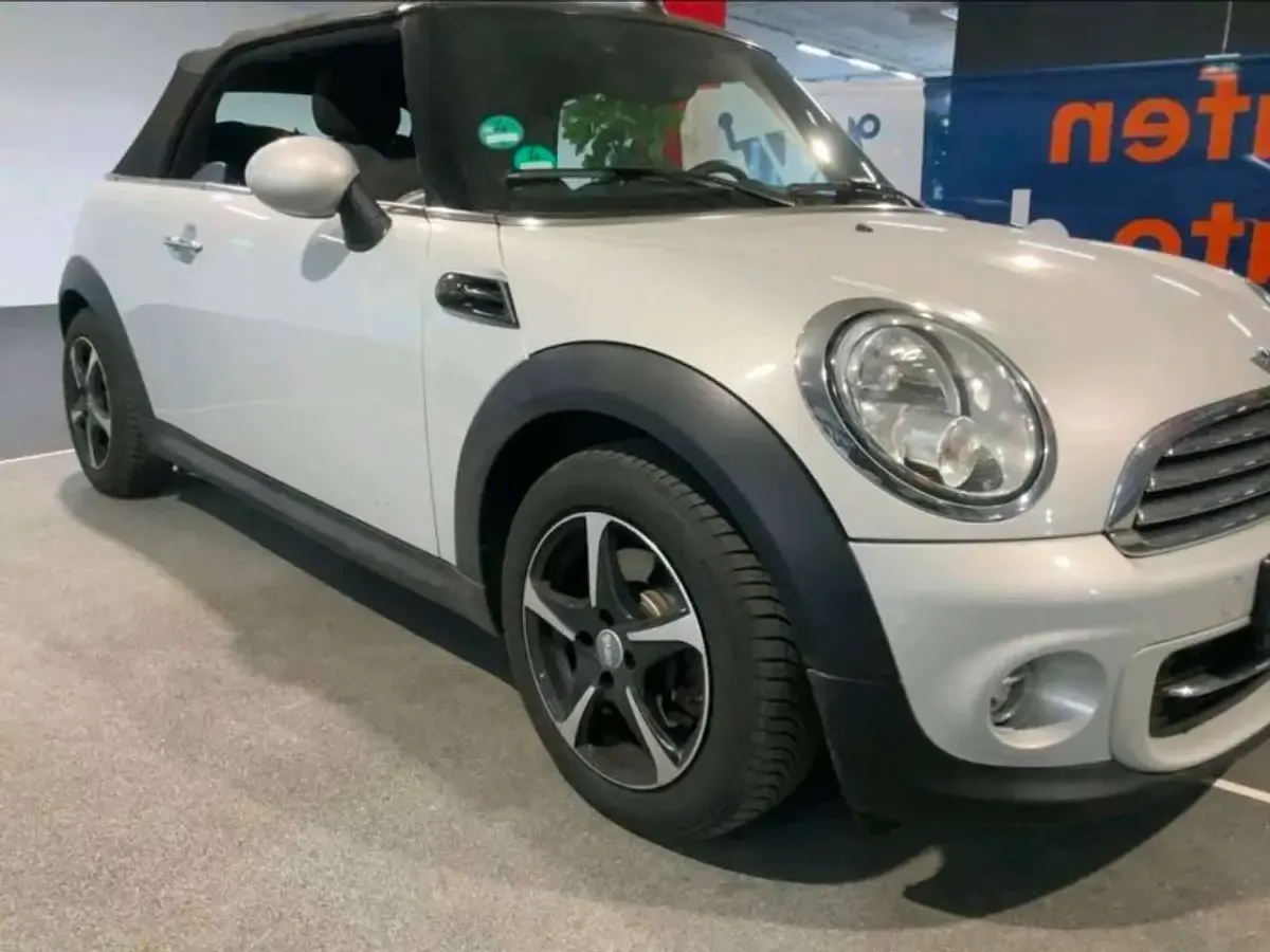 Usata Mini Cooper Cabriolet 122 CV (89 kW) 2015 Bianco Cabrio